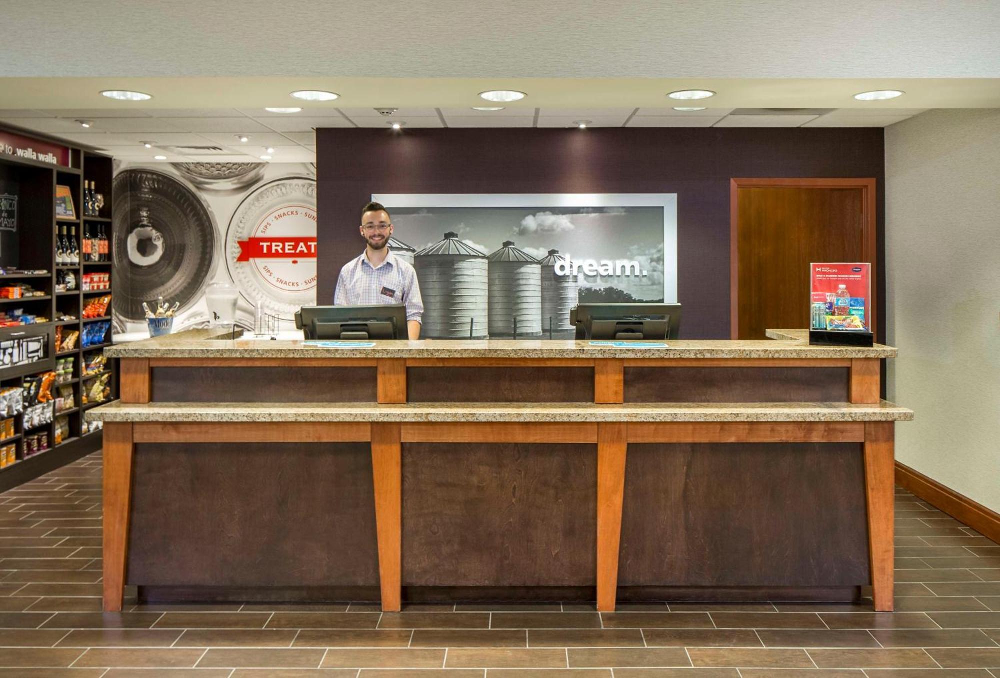 Hampton Inn & Suites By Hilton Уолла-Уолла Экстерьер фото